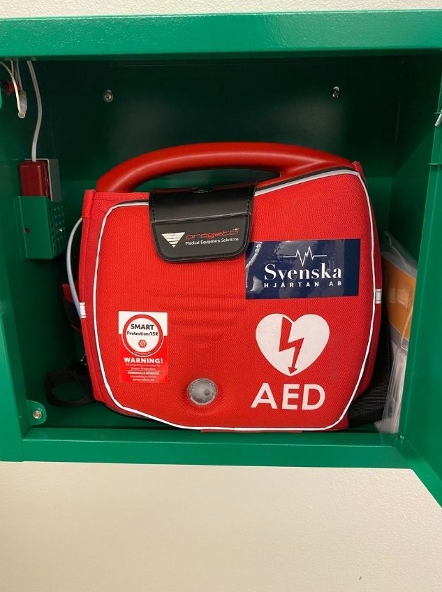 Stöldskyddsmärkning på hjärtstartare minskar radikalt risken för stöld och förenklar spårning